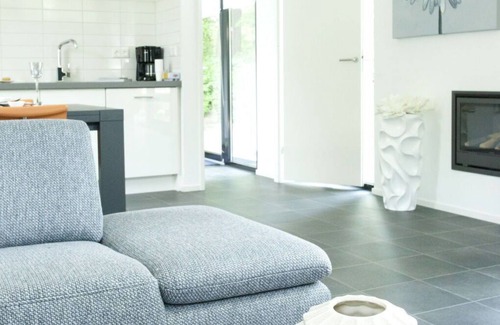 Belfeld House | Nice apartment in villa for 4 people with WIFI, pool, TV, terrace and parking