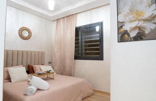 Ain Harrouda Apartment | Nice & Comfortable 2BHK panoramic balcony with swimming pool