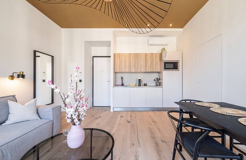 Quartier du Port Apartment | Nice Duplex - Close to Place du Pin - A/C