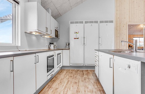 Bogense House | Nice home in Bogense with sauna