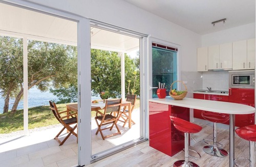 Plat House | Nice home in Dubrovnik with kitchen