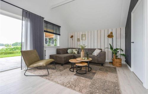 Kerkdriel House | Nice Home In Kerkdriel With Kitchen