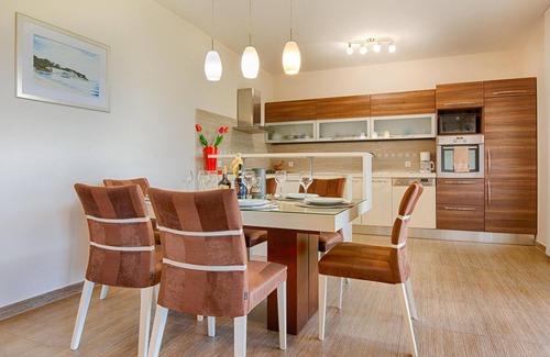 Kozino House | Nice home in Kozino with WiFi