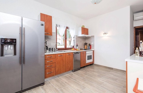 Lovran House | Nice home in Lovran with WiFi