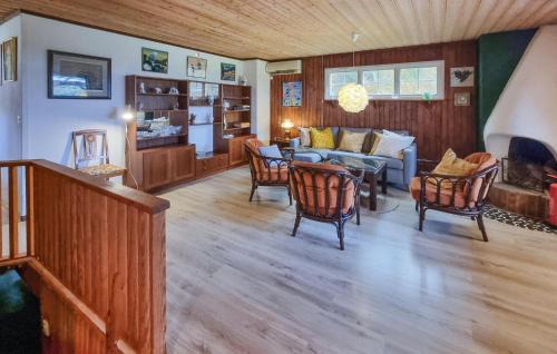 Kungalv O House | Nice Home In Romelanda With Sauna