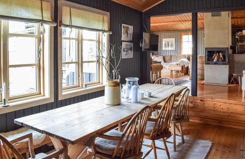 Sjusjoen House | Nice home in Sjusjøen with WiFi