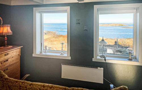 Smøla House | Nice Home In Smøla With House Sea View
