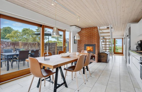 Stubbekobing House | Nice home in Stubbekøbing with WiFi