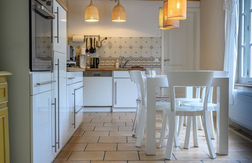 Fontevraud-l'Abbaye House | Nice house with pool in the heart of the village