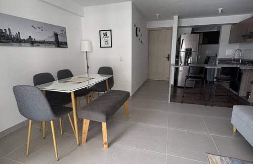 Floridablanca Apartment | Nice new apartment excellent location close to clinics. Fully equipped