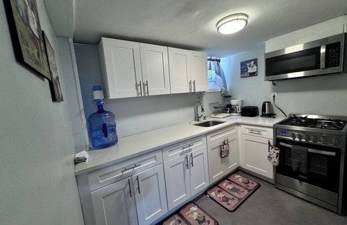 North Bergen Apartment | Nice two Bedroom apt at 25 Minutes to New York Excellent bus Transportation