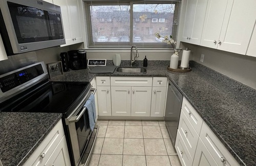 Newark House | Nicely renovated end-unit townhome centrally located within the UD campus area.