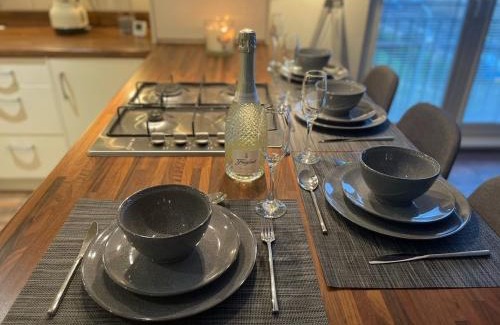 Irvine House | Niche View