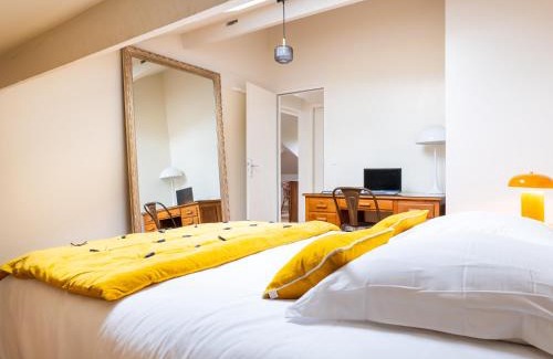 Romans-sur-Isere Apartment | Nid douillet climatisé et lumineux, proche centre