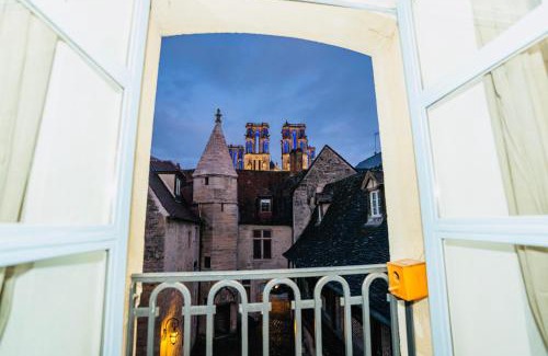 Laon Apartment | Nid douillet La Cour du Dauphin, Vue cathédrale imprenable