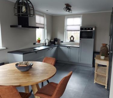 Grijpskerke House | NIEUW Vakantiewoning Nimmerdor, Grijpskerke, dichtbij strand en stad