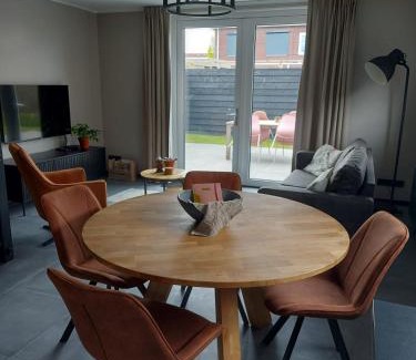 Grijpskerke House | NIEUW Vakantiewoning Nimmerdor, Grijpskerke, dichtbij strand en stad