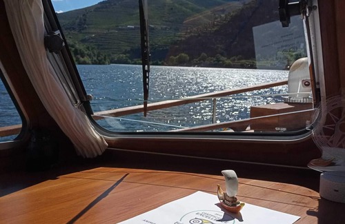 Pinhao Boat Rental | Night Experience on a Yacht in the Heart of the Douro Valley