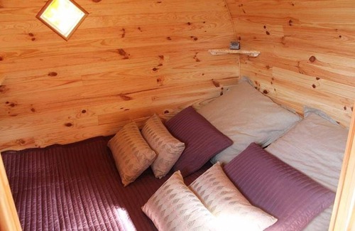 Guimiliau House | Night in a caravan with breakfast included (unusual guest room)