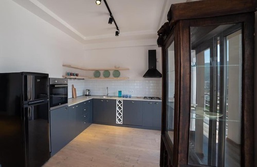 Saburtalo Apartment | Night-sight Apt