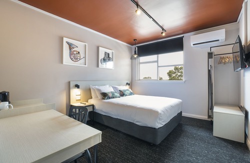 Fairfield Heights Hotel | Nightcap at Fairfield