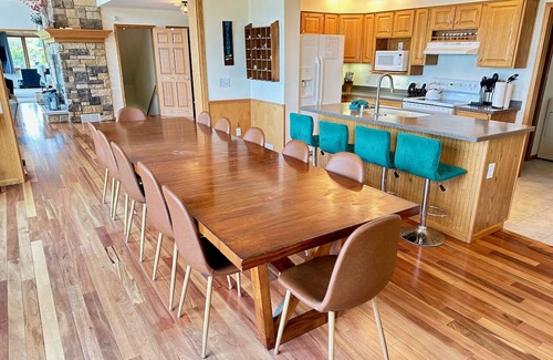 Briggsville House | Niima Outpost on Lake Mason