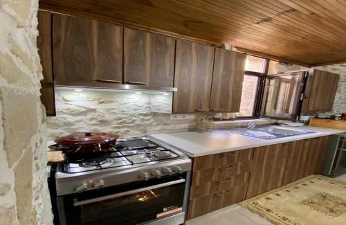 Milia House | Nikos Traditional House