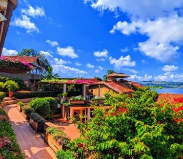 Jinja Bed & Breakfast | Nile Front Cottages