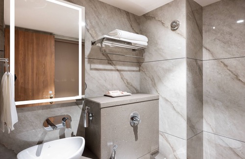 Mumbai Hotel | Nine Square Residency