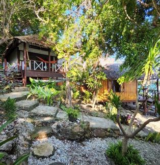 Bira Resort | Nini's Beach Bungalows