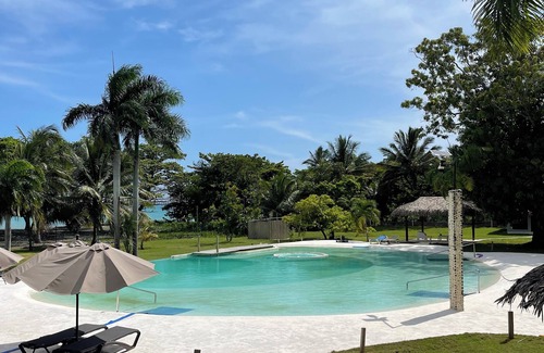 Nizao Cabin | NizaoBeachLodge-1Br-1Bd-2Px-PrivateJaccuzi-FrontBeach-WiFi-SeaView