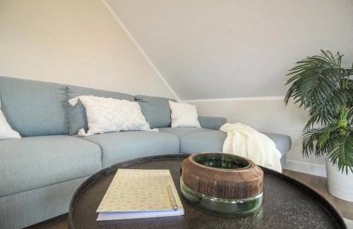 Neckarsulm Apartment | nJoy! Sonnig & Zentral - Queensize - Kaffee - Netflix - Balkon - perfekt für Business & Paare