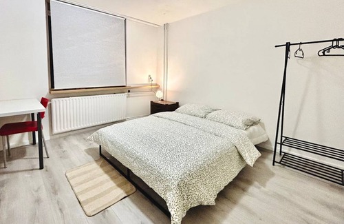 Ommoord House | 150 m² House ∙ 4 bedrooms ∙ 4 guests