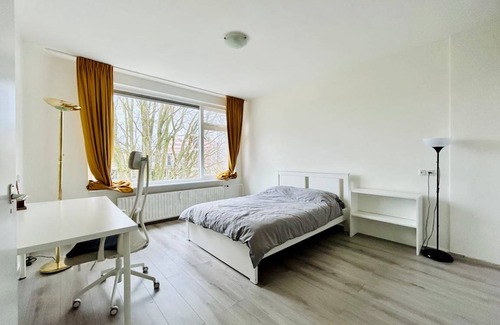 Prins Alexander Apartment | 85 m² Apartment ∙ 3 bedrooms ∙ 3 guests