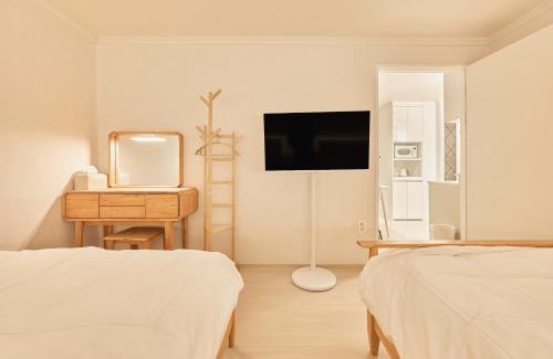 Cheongpa-dong Villa | Nldam Stay Seoul Station Walk 8min Near Namsan Tower, Easy to Hongdae, Myeongdong,DDP