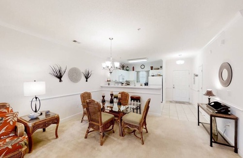 Longs Condo | NMB Barefoot Resort! 2/2, 2nd floor, balcony, pool, W/D, pet friendly, king bed!