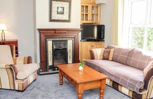 Rosslare House | No 1 Mariner's Court