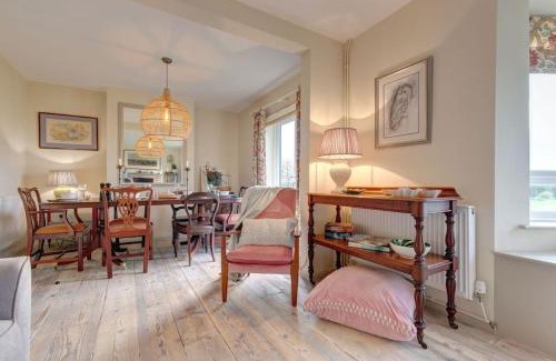 Swaffham House | No 1 Sparham Hall - Norfolk Cottage Agency