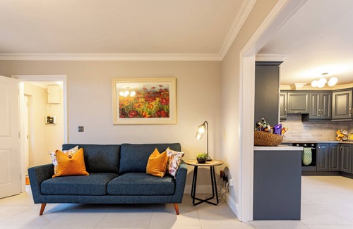 Killarney House | No 31 Killarney Holiday Village for 8! Ideal Location!