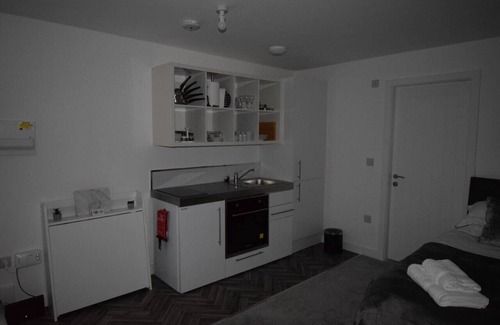 Worksop Apartment | No 8 Modern studio in Worksop