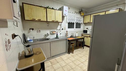 Al-Muntazah Apartment | No AC - Vintage Modernized Sea View Apartment
