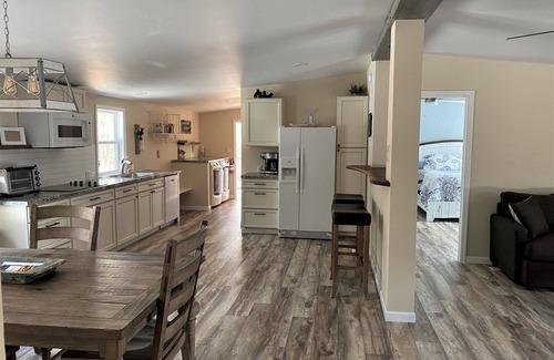Wise House | No Cleaning Fee! Run Turkey Run ~ Cove View Home Nestled in the Woods