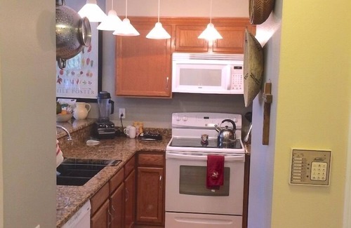 Littleton House | No taxes, minimum 30 night stay. Sept, Oct available!