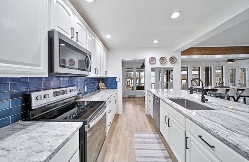 Trinity House | No Wake Zone: Lake Livingston Water Front Retreat