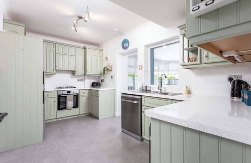 Kilmarnock House | No15 Ellis House - Donnini Apartments