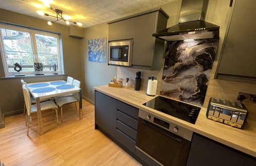 Leamington Spa Apartment | No50 - 2-bed Boutique Apartment - Hosted by Hutch