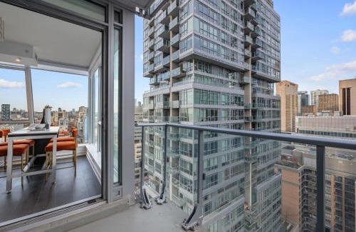 Downtown Toronto Apartment | Nobu Suites - Toronto's Entertainment District