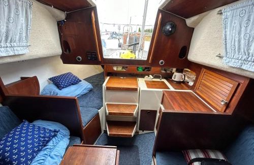 Swinoujscie Boat Rental | Nocleg na jachcie Lanette w Swinoujsciu