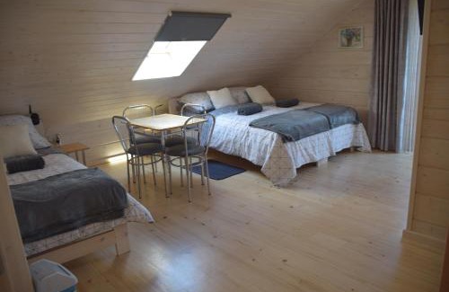 Bodzentyn House | Noclegi Święta Katarzyna , Pod Jeleniami "prawdziwymi