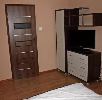 Lochowo House | Noclegi Pod Dębem, Pulandia Brzózki
